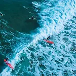 Liquid Surfhouse Vandrerhjem Langre (Cantabria)