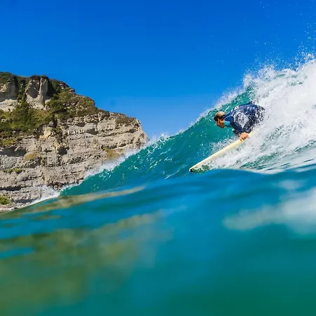 Liquid Surfhouse ホステル ラングレ