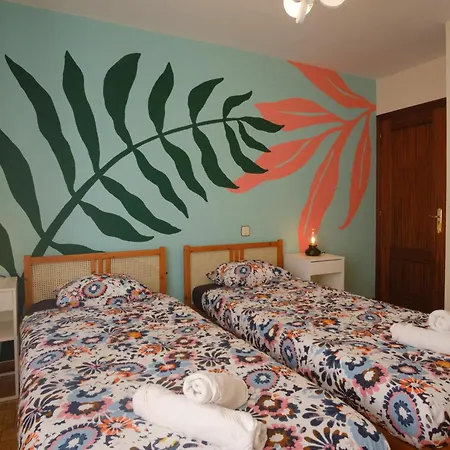Liquid Surfhouse Hostal