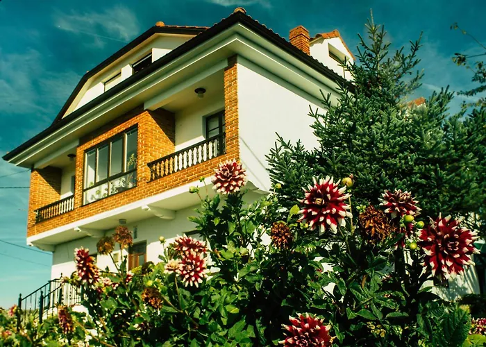 Liquid Surfhouse Langre (Cantabria)